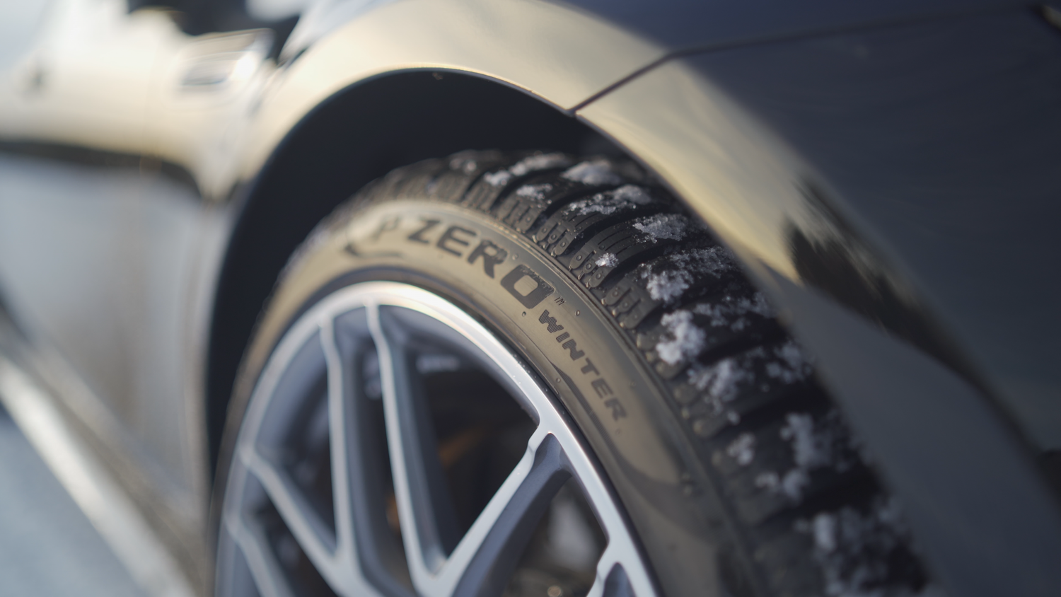 B3/B3GT/D3S ウィンタータイヤホイールセット DYNAMIC19インチ+P-ZERO B3/B3GT/D3S ウィンタータイヤホイールセット DYNAMIC19インチ+P-ZERO